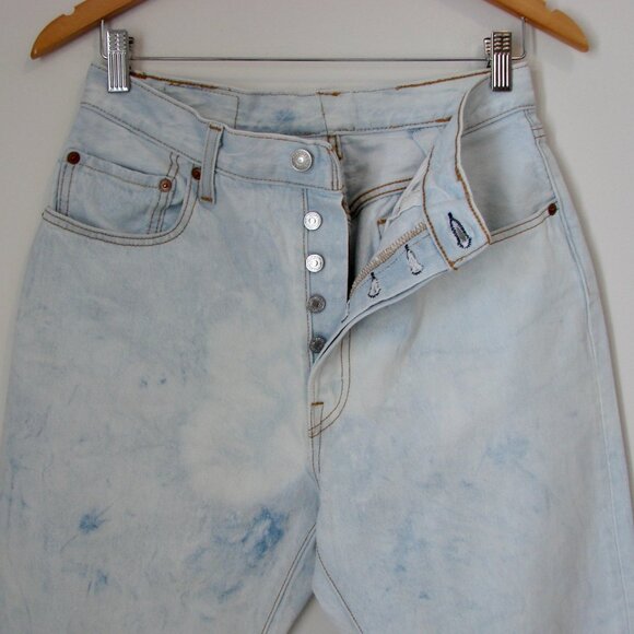 Levi's 501 Bleached Jeans Straight Leg Button Fly Stonewash Red Tab 29 x 26 - Picture 2 of 13